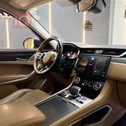 جاكوار إف-بيس